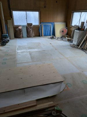 施工中7